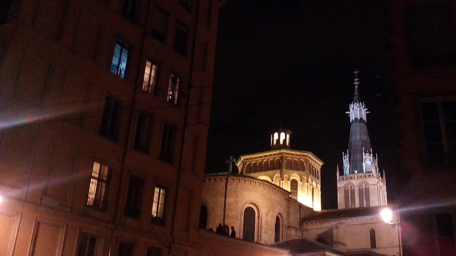 Le quartier Saint-Paul dans le Vieux Lyon, de nuit